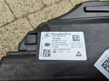 Laden Sie das Bild in den Galerie-Viewer, Frontscheinwerfer Mercedes-Benz Gla H247 A2479064204 LED Rechts Headlight SCH2052653100fr