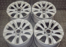 Load image into Gallery viewer, 4x Alufelge 17 Zoll 7.5" 5x120 43ET Glanz Weiß 6850152 BMW 2 F22 1 F21 F23 F20 FEL8301251770km