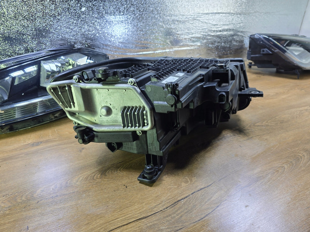 Frontscheinwerfer VW Caddy 2K8941035AH Links Scheinwerfer Headlight SCH7016998426tt
