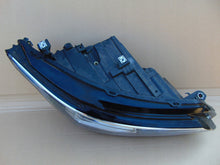 Load image into Gallery viewer, Frontscheinwerfer VW Golf VIII 5H1941006B 992941591 LED Rechts Headlight SCH3792620521qj