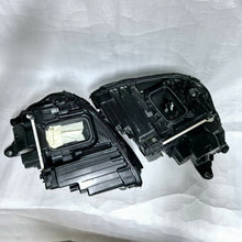 Laden Sie das Bild in den Galerie-Viewer, Frontscheinwerfer Mercedes-Benz W213 A2139068903KZ Ein Stück (Rechts oder Links) SCH9585567968if
