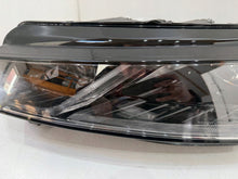 Laden Sie das Bild in den Galerie-Viewer, Frontscheinwerfer Skoda Octavia IV 5E4941015B Full LED Links Headlight SCH5230371153cw