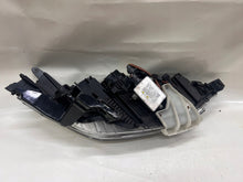 Laden Sie das Bild in den Galerie-Viewer, Frontscheinwerfer Peugeot 4007 P7139L P7140L Xenon Links Scheinwerfer Headlight SCH1382204835mi