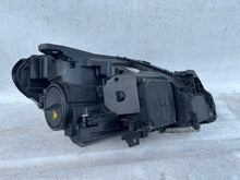 Load image into Gallery viewer, Frontscheinwerfer Mercedes-Benz W246 A2468207161 Xenon Links Headlight SCH4272203150en