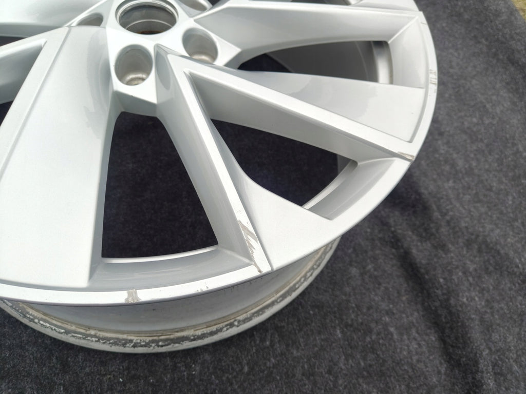 1x Alufelge 20 Zoll 8.0" 5x112 45ET Glanz Silber 5LA601025H Skoda Enyaq Iv FEL7402227211yt