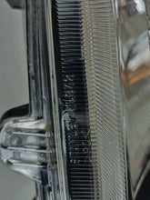 Laden Sie das Bild in den Galerie-Viewer, Frontscheinwerfer Mitsubishi Space Star 8301D445 Links Scheinwerfer Headlight SCH9623504064cp