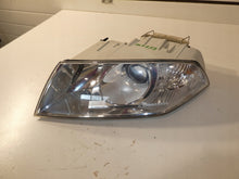 Laden Sie das Bild in den Galerie-Viewer, Frontscheinwerfer Skoda Octavia II Links Scheinwerfer Headlight SCH9774159947rl