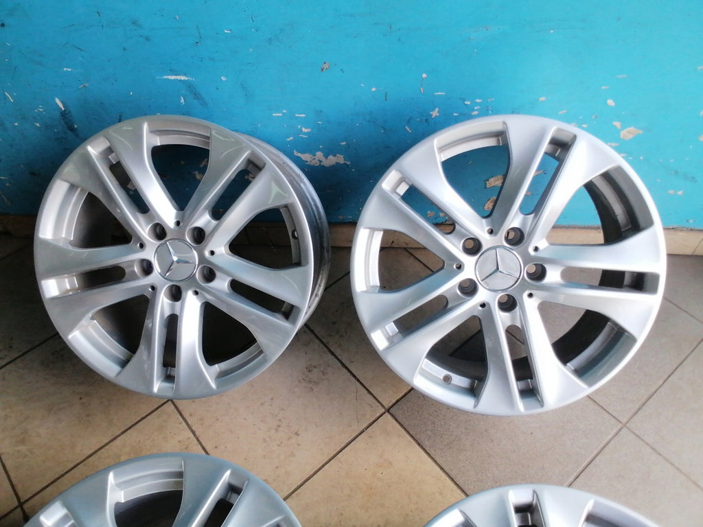 4x Alufelge 17 Zoll 7.5" 5x112 47ET Glanz Silber A2044017502 Mercedes-Benz W204 FEL8737838150bm