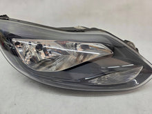 Laden Sie das Bild in den Galerie-Viewer, Frontscheinwerfer Ford Focus III BM51-13W029-CK Rechts Scheinwerfer Headlight SCH4246149246zg