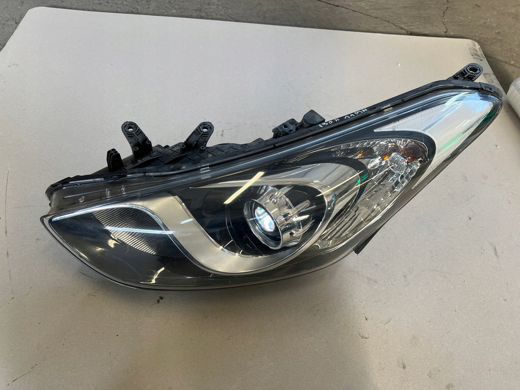 Frontscheinwerfer Hyundai I30 92101-A6020 Links Scheinwerfer Headlight