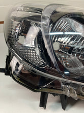 Laden Sie das Bild in den Galerie-Viewer, Frontscheinwerfer Mazda III DB5J-51030 LED Rechts Scheinwerfer Headlight