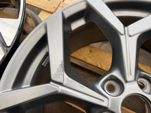 Laden Sie das Bild in den Galerie-Viewer, 1x Alufelge 19 Zoll 5x108 M1TJ1007AB Ford Puma Rim Wheel FEL8181364407dx
