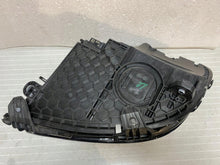 Laden Sie das Bild in den Galerie-Viewer, Frontscheinwerfer Mercedes-Benz W206 A2069067203 Full LED Rechts Headlight SCH6467980022oo