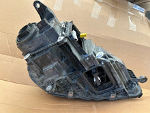 Laden Sie das Bild in den Galerie-Viewer, Frontscheinwerfer Mercedes-Benz Gle A1679066504 Links Scheinwerfer Headlight SCH4028111768bg