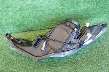 Load image into Gallery viewer, Frontscheinwerfer Toyota Auris 81110-02E21 Rechts Scheinwerfer Headlight