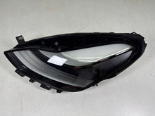 Laden Sie das Bild in den Galerie-Viewer, Frontscheinwerfer Tesla 3 1514952-00-D Links Scheinwerfer Headlight