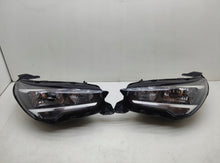 Laden Sie das Bild in den Galerie-Viewer, Frontscheinwerfer Opel Corsa F 39162649 Ein Satz Scheinwerfer Headlight SCH4017757067ry