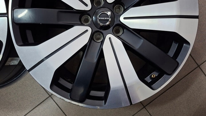 4x Alufelge 19 Zoll 7.5" 5x108 50 5ET Matt Schwarz 32143627 32143628 Volvo C40 FEL1535092863er