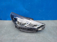 Laden Sie das Bild in den Galerie-Viewer, Frontscheinwerfer Hyundai I30 92102G4510 Rechts Scheinwerfer Headlight SCH3714318125cz