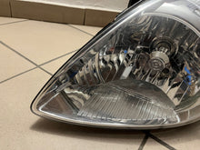 Laden Sie das Bild in den Galerie-Viewer, Frontscheinwerfer Hyundai Matrix 92101-10010 Links Scheinwerfer Headlight