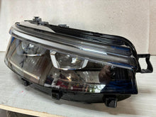 Load image into Gallery viewer, Frontscheinwerfer VW Passat 3J1941006 Full LED Rechts Scheinwerfer Headlight SCH7167936912gr