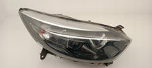 Laden Sie das Bild in den Galerie-Viewer, Frontscheinwerfer Renault Captur I 260100855R Rechts Scheinwerfer Headlight SCH5826727566rx