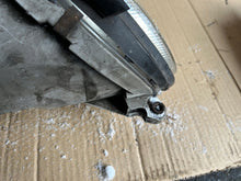 Laden Sie das Bild in den Galerie-Viewer, Frontscheinwerfer Mercedes-Benz W203 189WE4F169WE1D 1307329088 Xenon Links SCH1181097465fa