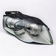 Laden Sie das Bild in den Galerie-Viewer, Frontscheinwerfer VW Passat 3C0941752D Rechts Scheinwerfer Headlight