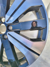 Laden Sie das Bild in den Galerie-Viewer, 1x Alufelge 19 Zoll 7.5&quot; 5x108 50 5ET 32143627 Volvo Xc40 Rim Wheel