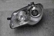 Load image into Gallery viewer, Frontscheinwerfer VW Touran 1T1941751A Xenon Links Scheinwerfer Headlight