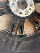 Load image into Gallery viewer, 1x Alufelge 17 Zoll 7.5&quot; 5x112 36ET A2534010600 Mercedes-Benz Glc Rim Wheel