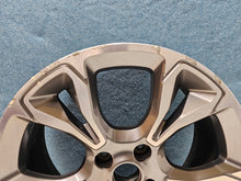 Laden Sie das Bild in den Galerie-Viewer, 1x Alufelge 18 Zoll 7.0&quot; 4x108 47 5ET Glanz Graphit H1BJ-1007-E1 Ford Fiesta Mg