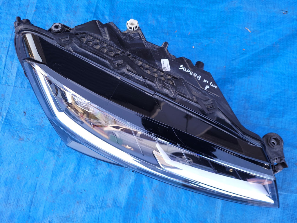 Frontscheinwerfer Skoda Superb III 3V1941016D Full LED Rechts oder Links