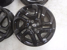 Laden Sie das Bild in den Galerie-Viewer, 4x Alufelge 17 Zoll 6.5" 4x100 40ET Glanz Silber 40300 8829R Dacia I Z Captur FEL9353904419ru