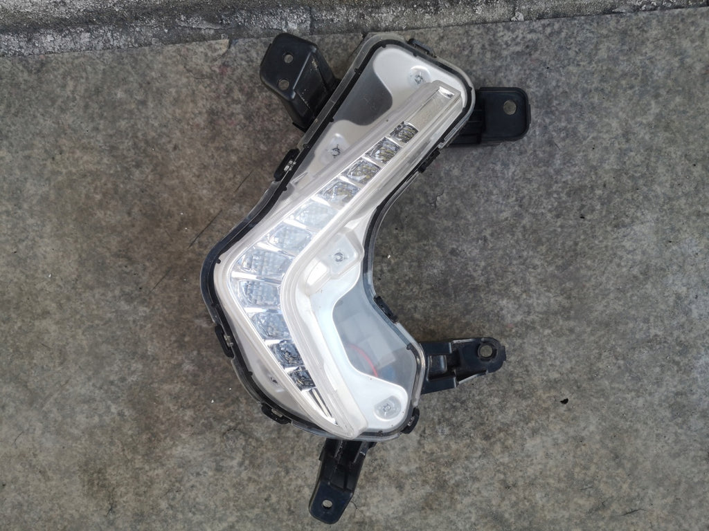 Frontscheinwerfer Hyundai Tucson 92208D7700 Rechts Scheinwerfer Headlight SCH2693020707md