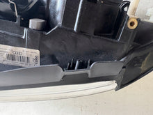 Load image into Gallery viewer, Frontscheinwerfer Audi A4 B5 8D0941029AN Xenon Ein Stück (Rechts oder Links)