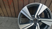 Laden Sie das Bild in den Galerie-Viewer, 1x Alufelge 18 Zoll 7.0" 5x112 45ET Glanz 81A601025G Audi Q2 Mg Rim Wheel FEL1694557641sk