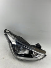Load image into Gallery viewer, Frontscheinwerfer Hyundai I10 92102B9000 Rechts Scheinwerfer Headlight SCH7904870138bi