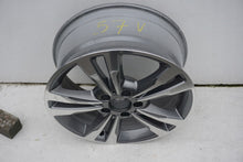 Laden Sie das Bild in den Galerie-Viewer, 1x Alufelge 17 Zoll 7.5&quot; 5x112 45ET Glanz A2074012102 Mercedes-Benz Rim Wheel