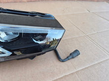 Laden Sie das Bild in den Galerie-Viewer, Frontscheinwerfer Skoda Scala 655941016A Rechts Scheinwerfer Headlight SCH1372832949es