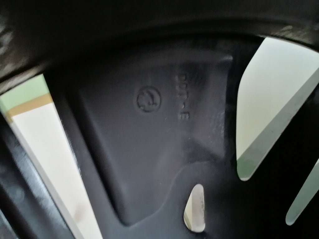 1x Alufelge 18 Zoll 7.5" 5x112 48ET Glanz Schwarz 5E3601025AD Skoda Octavia I FEL3285924013el