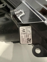Laden Sie das Bild in den Galerie-Viewer, Frontscheinwerfer Toyota Corolla 81150-02X10 LED Ein Stück (Rechts oder Links) SCH3698406405ss