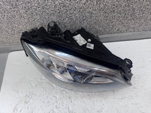 Laden Sie das Bild in den Galerie-Viewer, Frontscheinwerfer Mercedes-Benz W205 A2059061606 LED Rechts Headlight SCH4709633988cm