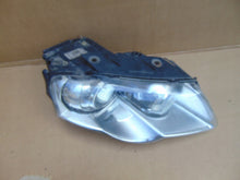 Load image into Gallery viewer, Frontscheinwerfer VW Passat 3C0941752D Xenon Rechts Scheinwerfer Headlight SCH7190594601uc
