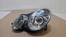 Laden Sie das Bild in den Galerie-Viewer, Frontscheinwerfer Mercedes-Benz W211 A2118202961 Links Scheinwerfer Headlight SCH2076295664tr