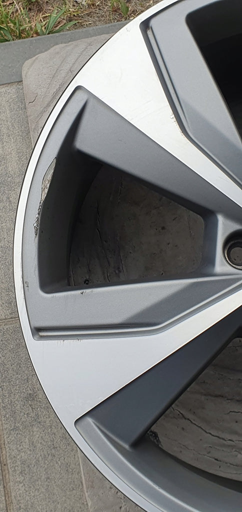 1x Alufelge 19 Zoll 8.0" 5x112 45ET Matt Silber 81A601025AN Audi Rim Wheel FEL5411370420au