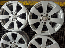 Laden Sie das Bild in den Galerie-Viewer, 4x Alufelge 16 Zoll 6.0" 5x112 39ET Glanz Silber A2044011002 Mercedes-Benz FEL7219148407ts