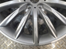 Laden Sie das Bild in den Galerie-Viewer, 1x Alufelge 19 Zoll 9.0" 5x112 44ET Glanz Silber 6874439 BMW 5 G30 Rim Wheel FEL4575152098nd