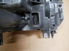 Laden Sie das Bild in den Galerie-Viewer, Frontscheinwerfer BMW 6 G32 7485053-01 LED Links Scheinwerfer Headlight SCH4452575224uz