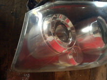 Laden Sie das Bild in den Galerie-Viewer, Frontscheinwerfer Toyota Avensis Ein Stück (Rechts oder Links) Headlight SCH5410036950vc